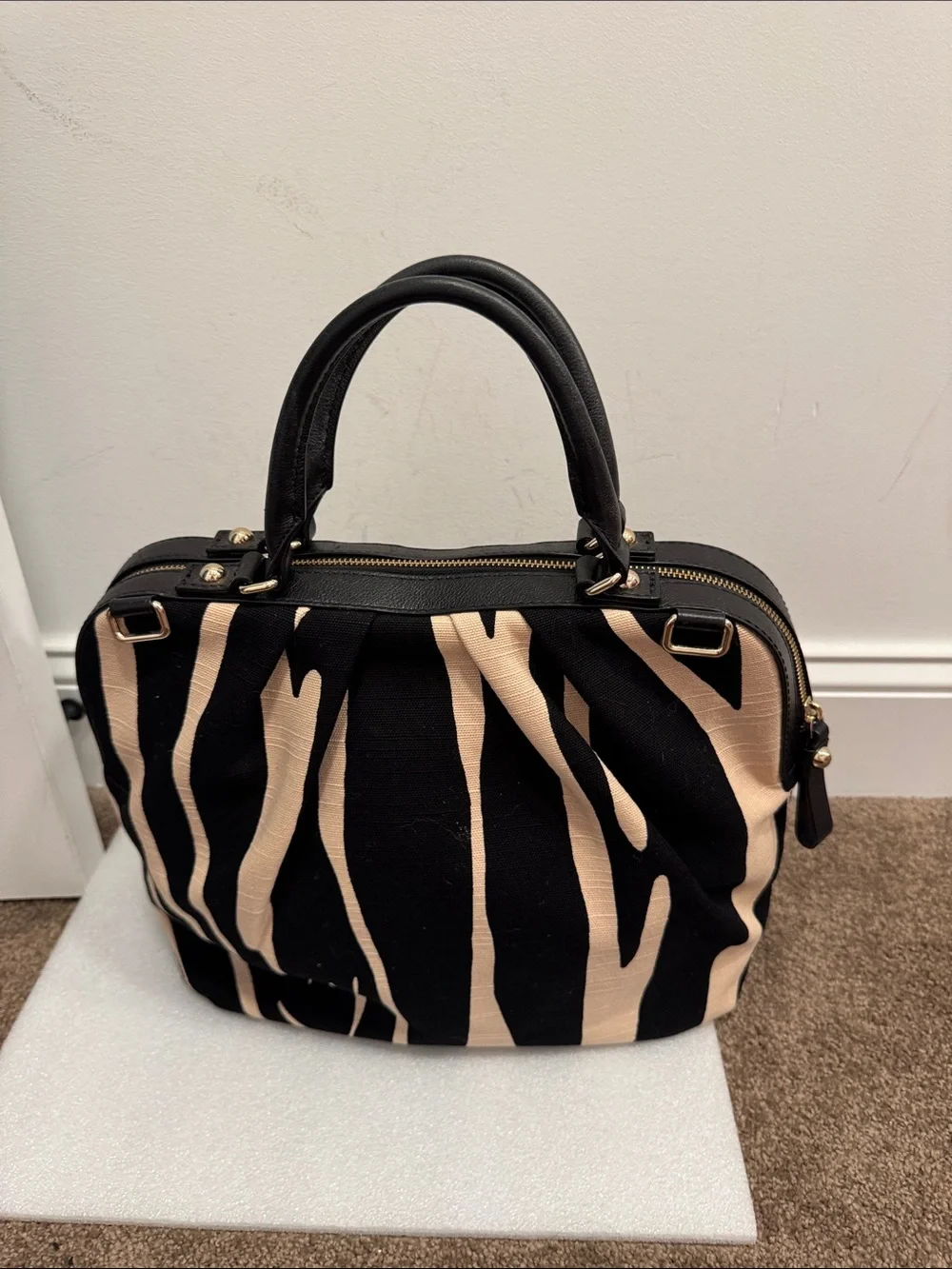 Kate spade looloo zebra print shoulder bag purse